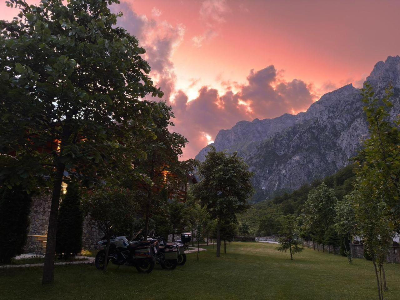 Готель Valbona Relax Екстер'єр фото