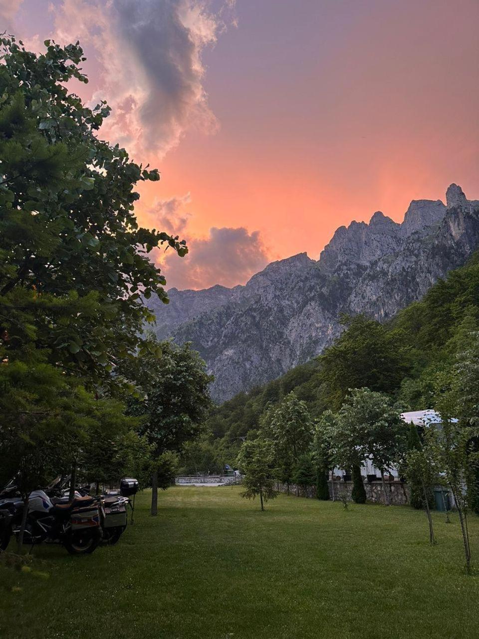Готель Valbona Relax Екстер'єр фото