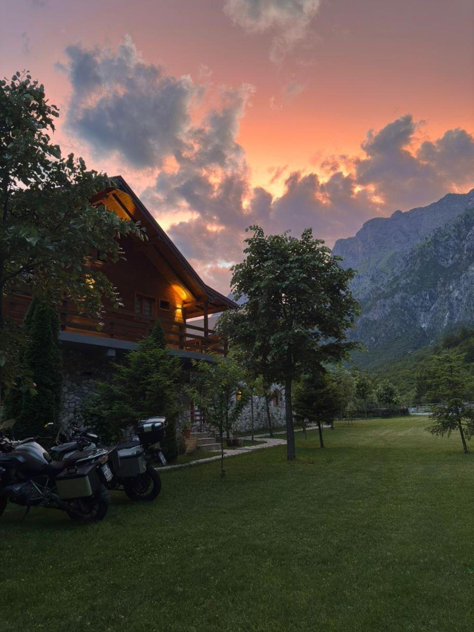 Готель Valbona Relax Екстер'єр фото